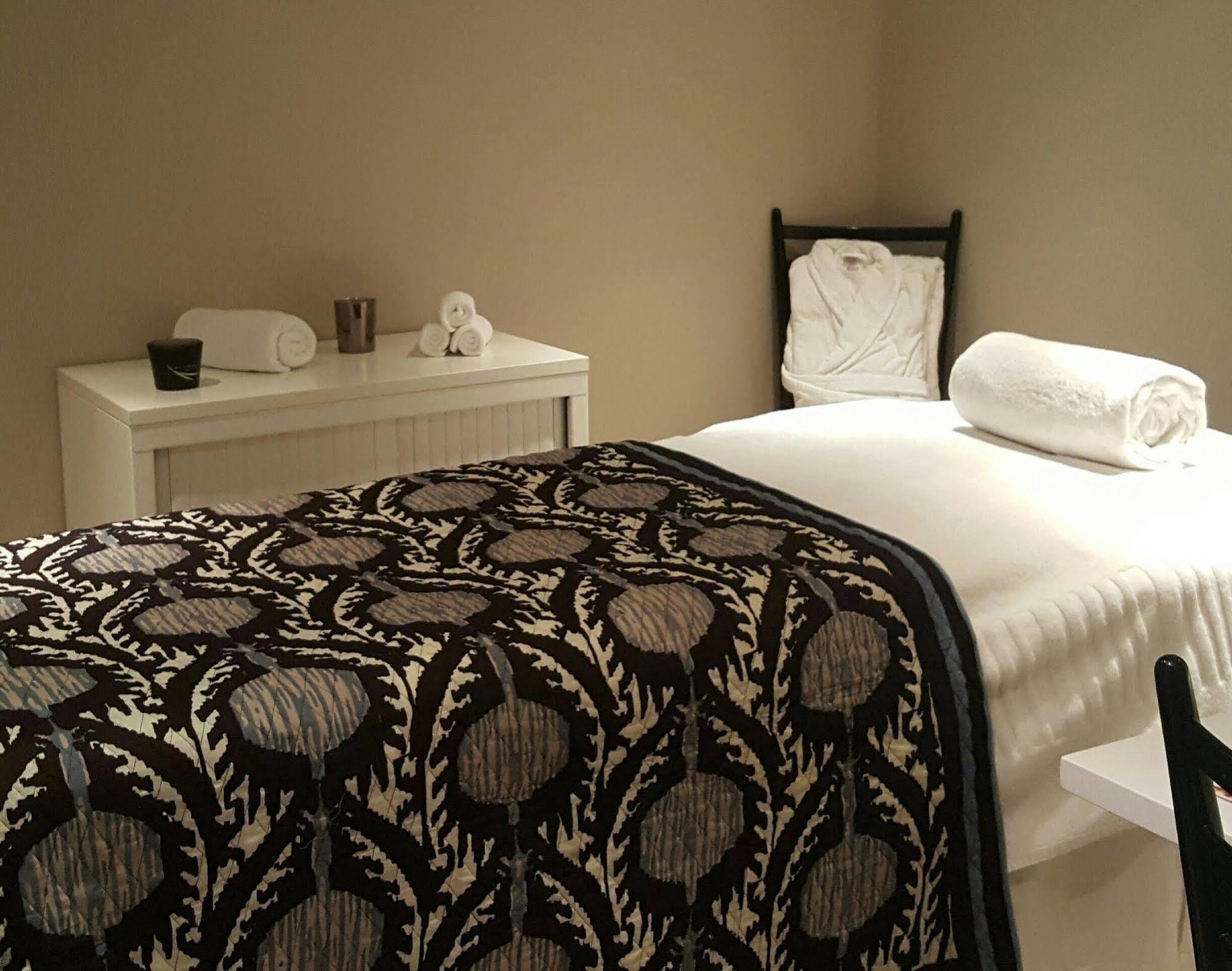 Hotel Le Marianne Paris Luaran gambar